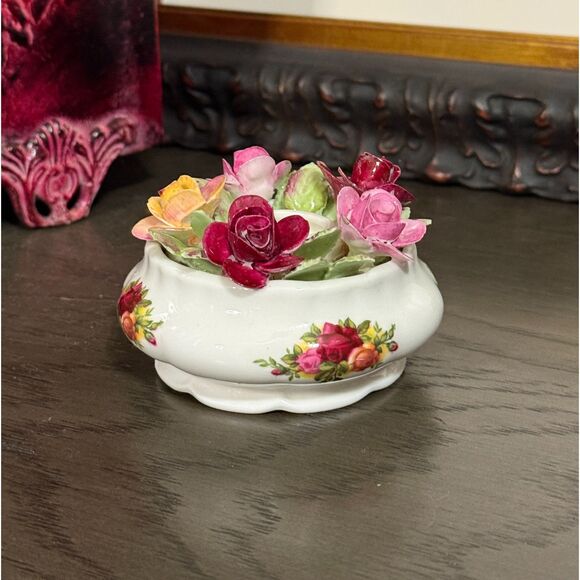 Royal Albert Old Country Roses Candleholder-A Little Garden of Bone China Blooms - Picture 3 of 6